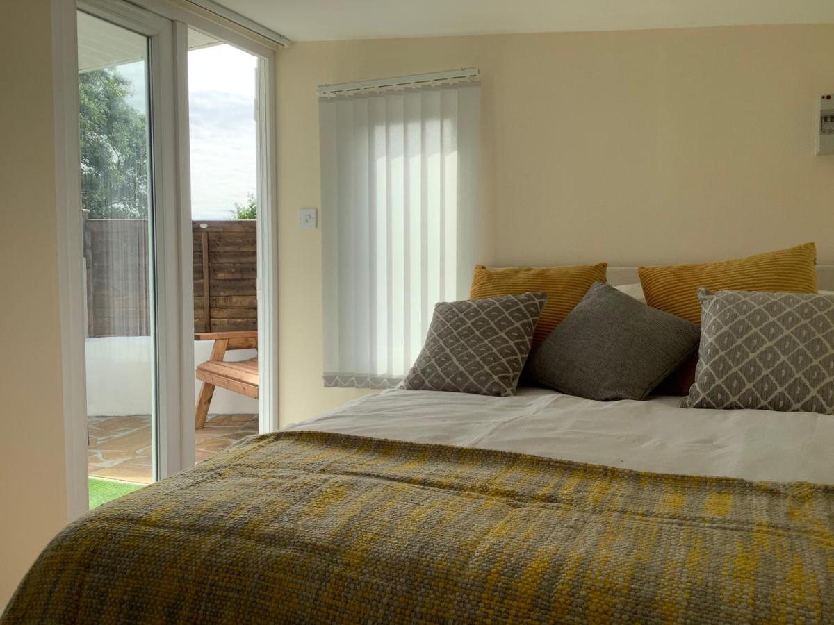 Chalet Cosy For Two With Country Side Views, Near Kingsbridge