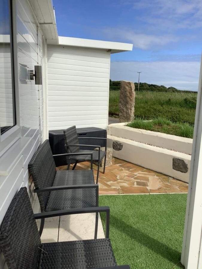 Chalet Cosy For Two With Country Side Views, Near Kingsbridge *